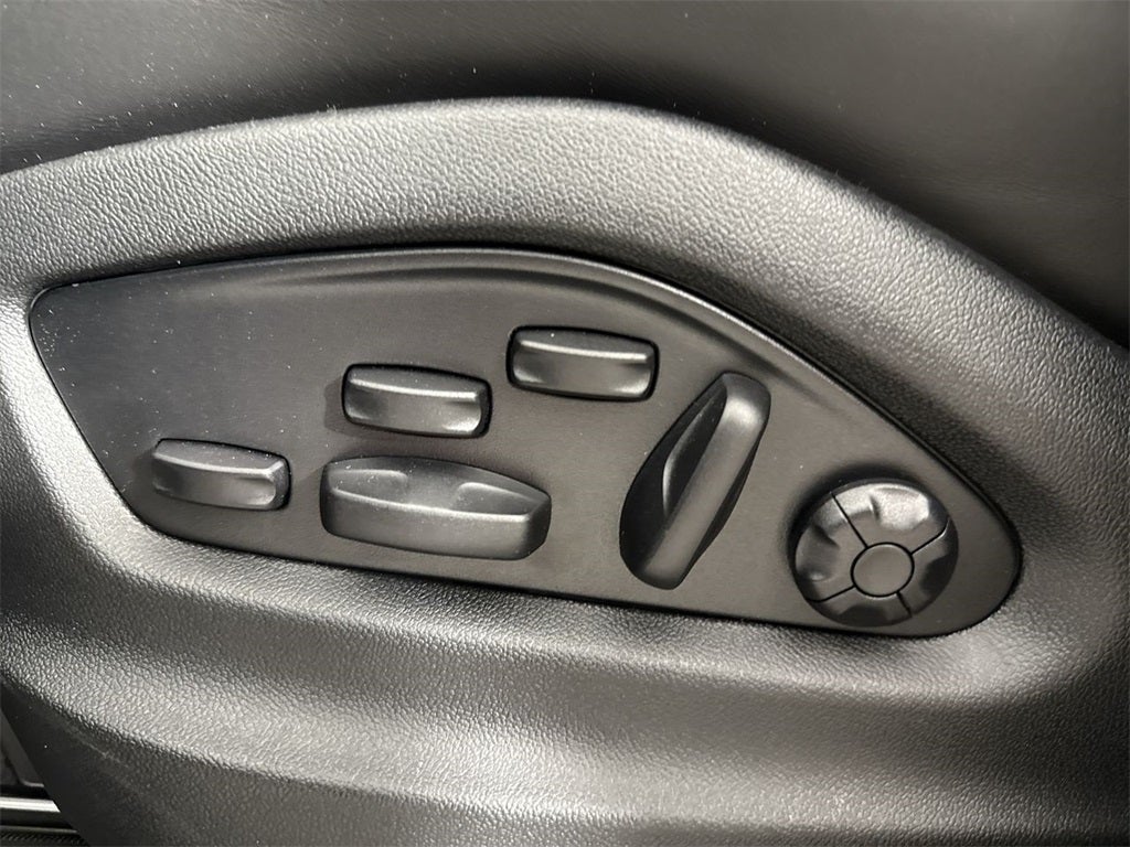 2025 Porsche Cayenne GTS