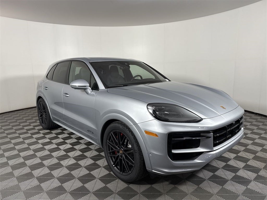 2025 Porsche Cayenne GTS