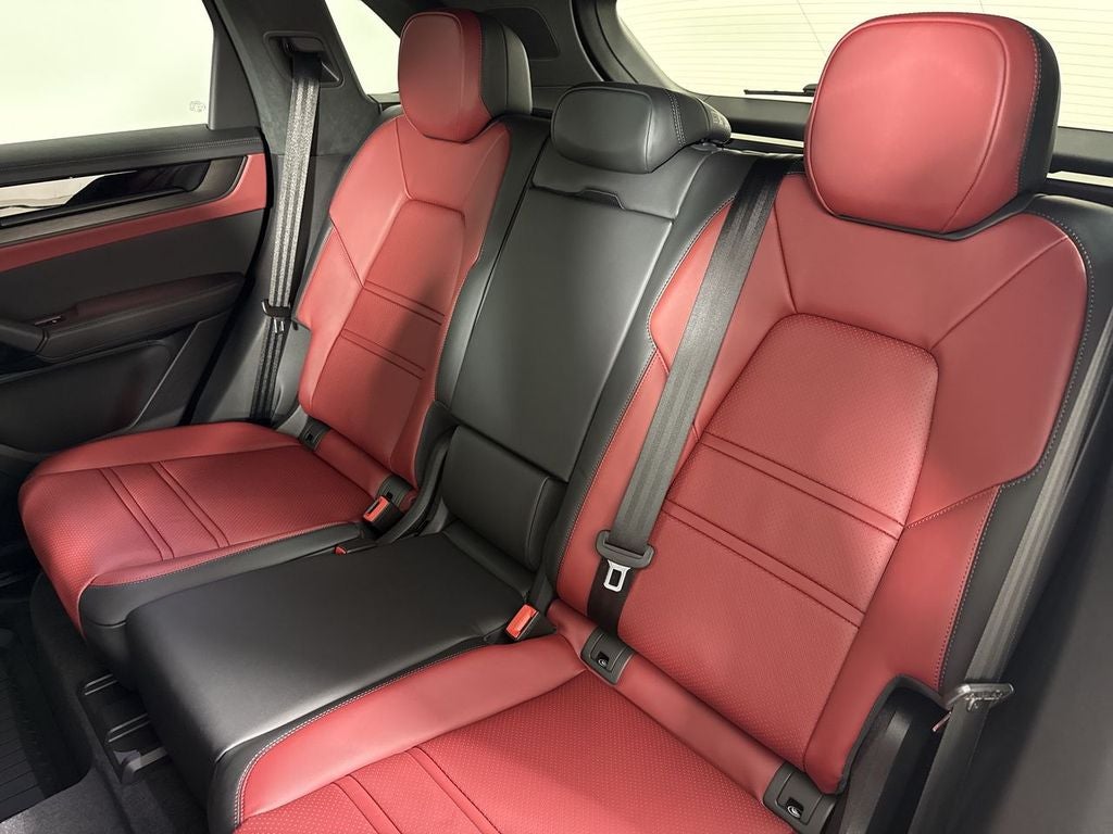 2026 Porsche Cayenne GTS