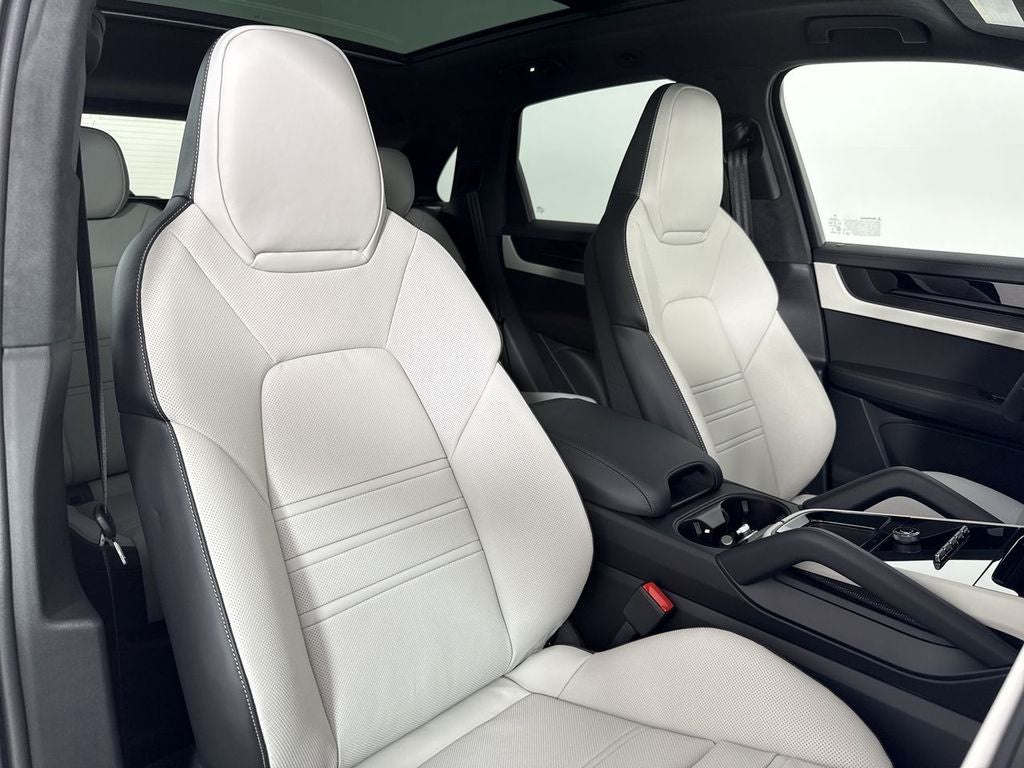 2026 Porsche Cayenne Cayenne GTS