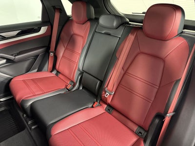 2025 Porsche Cayenne S