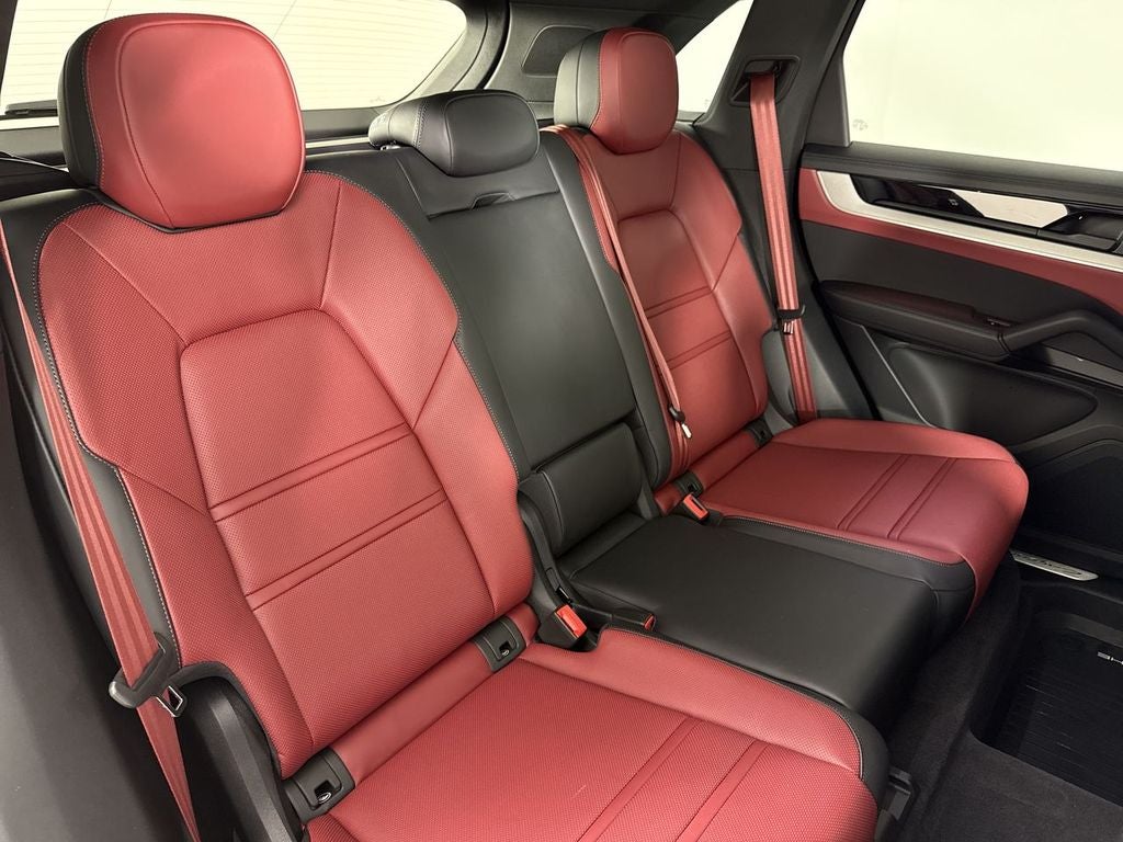 2025 Porsche Cayenne S