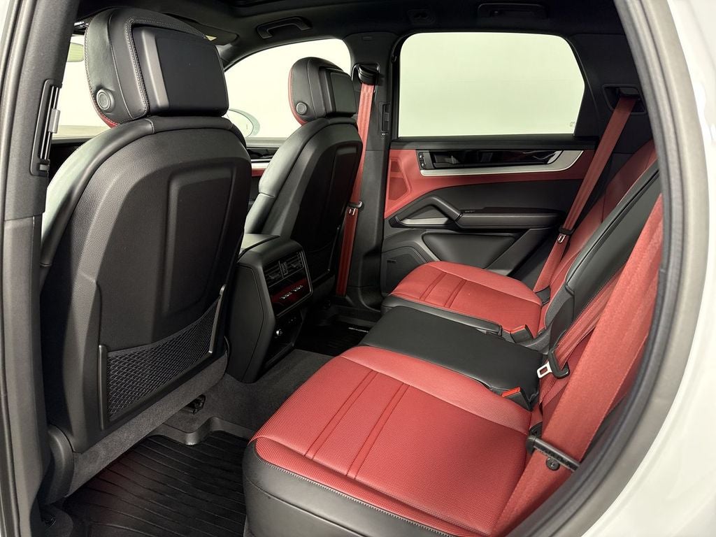 2025 Porsche Cayenne S