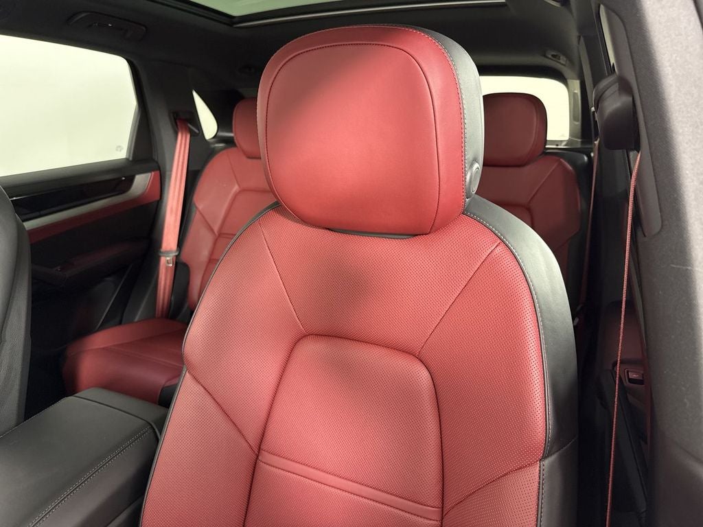 2025 Porsche Cayenne S