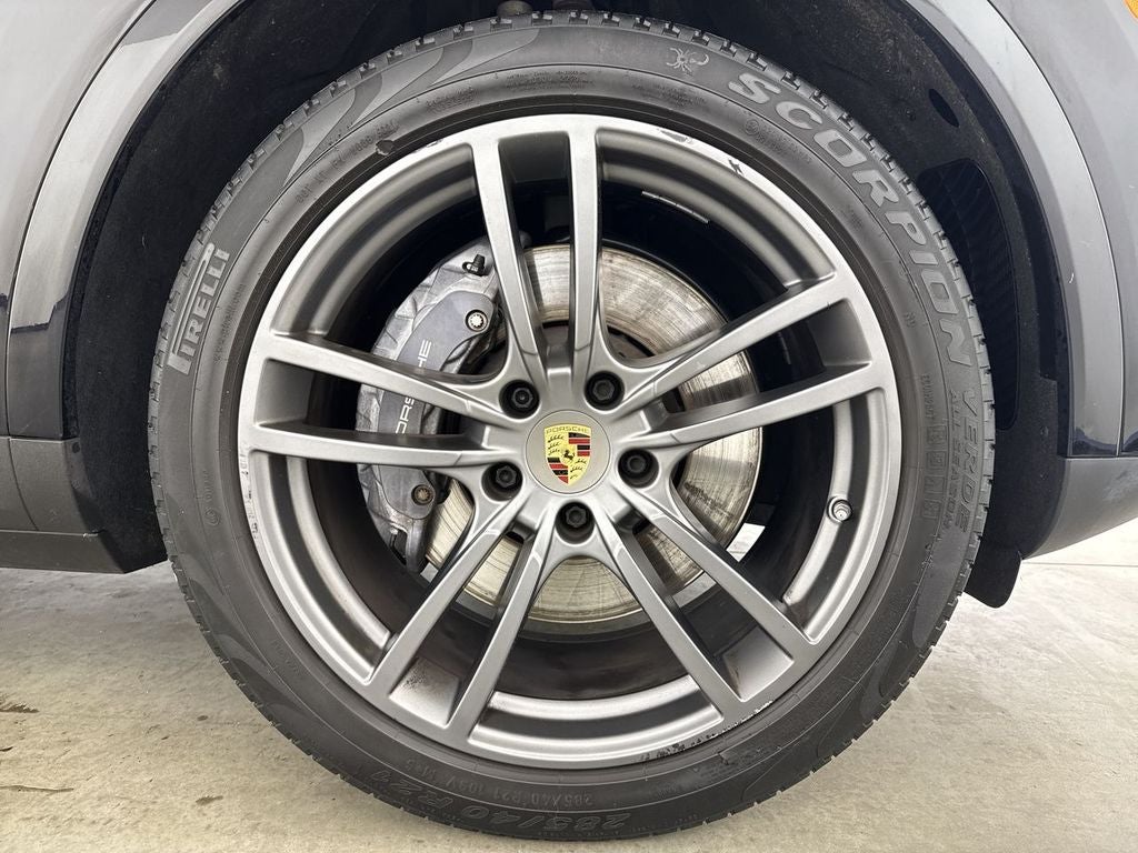 2022 Porsche Cayenne Coupe Base