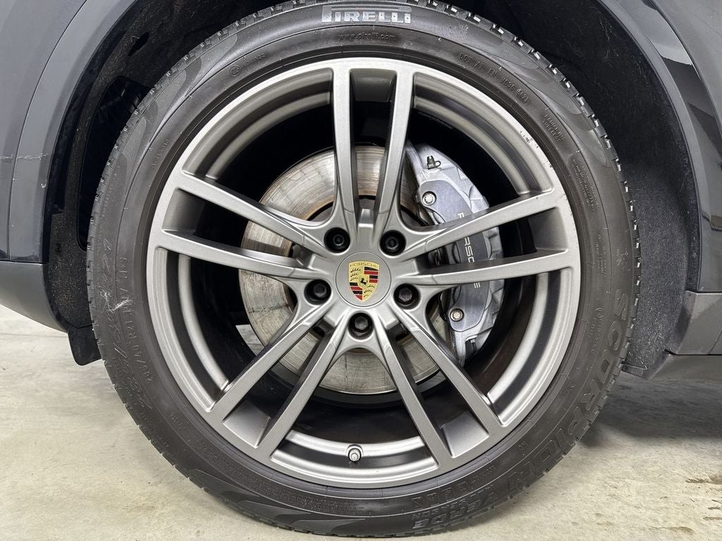 2022 Porsche Cayenne Coupe Base