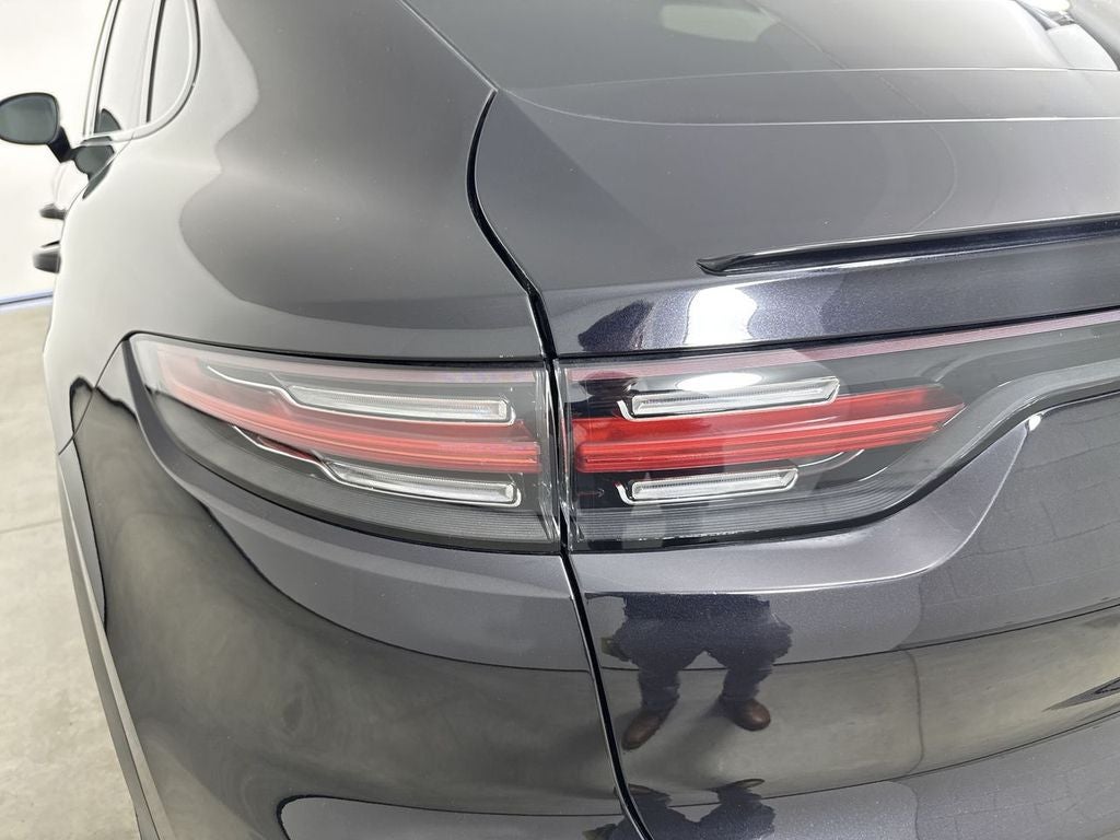 2022 Porsche Cayenne Coupe Base