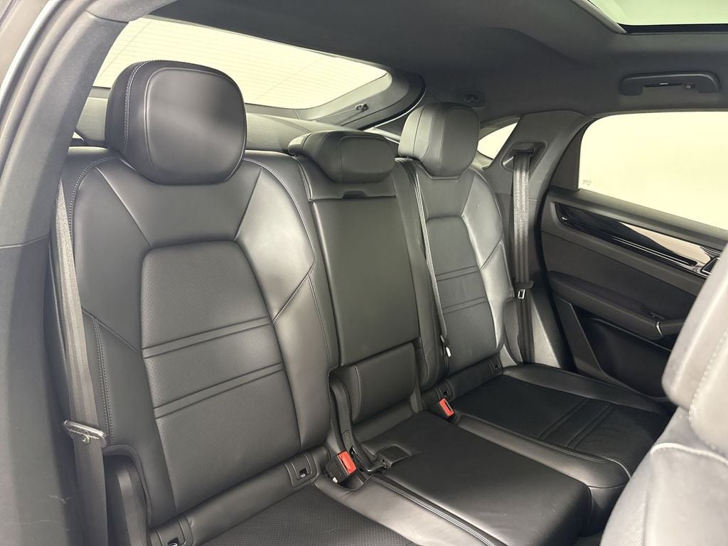 2022 Porsche Cayenne Coupe Base