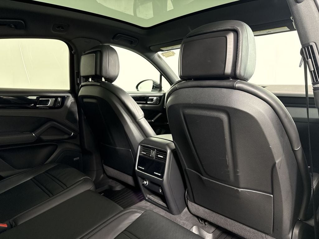 2022 Porsche Cayenne Coupe Base