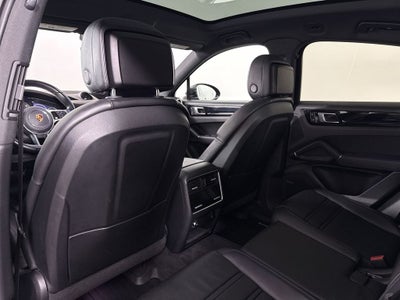 2022 Porsche Cayenne Coupe Base