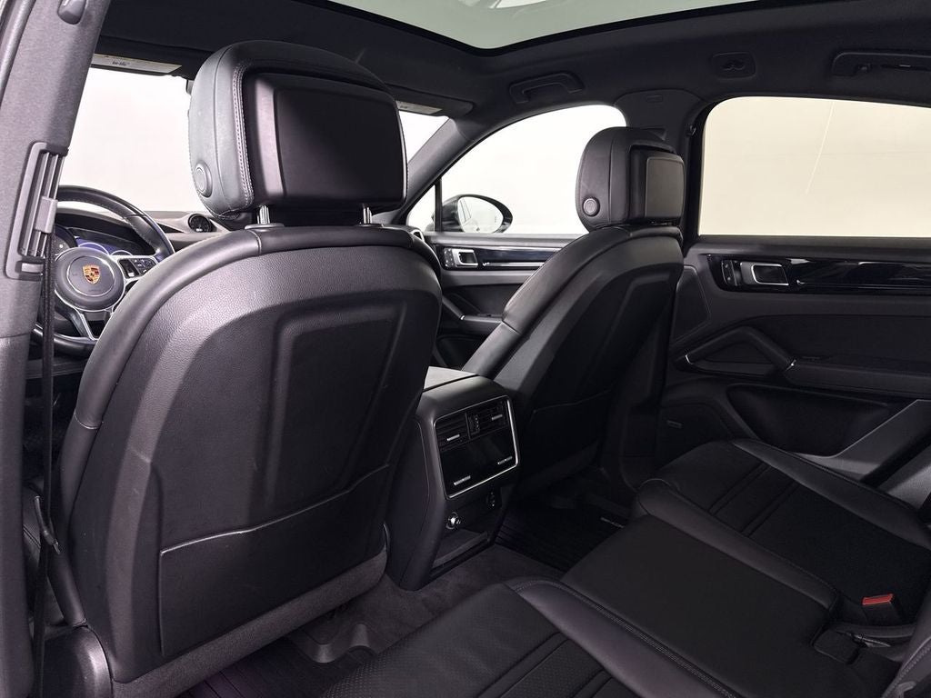2022 Porsche Cayenne Coupe Base