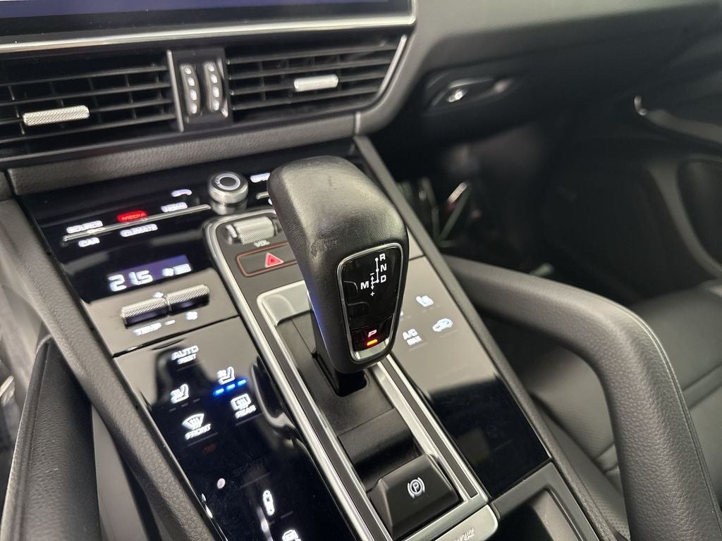 2022 Porsche Cayenne Coupe Base
