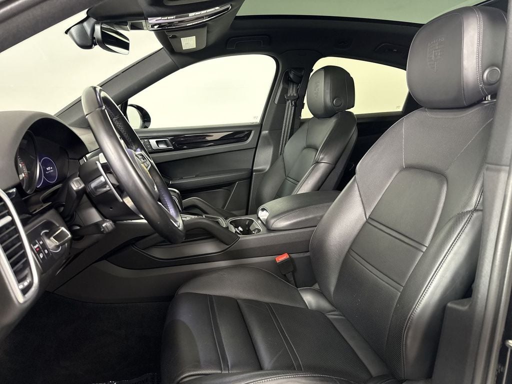 2022 Porsche Cayenne Coupe Base