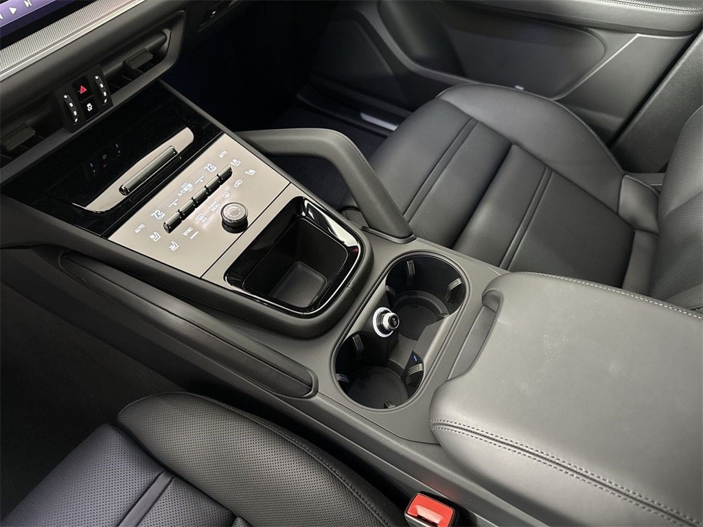 2025 Porsche Cayenne Coupe Coupe AWD