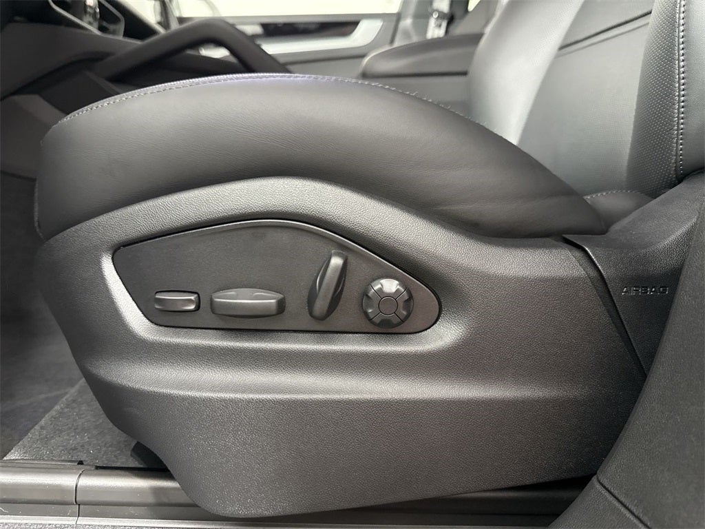 2025 Porsche Cayenne Coupe Coupe AWD