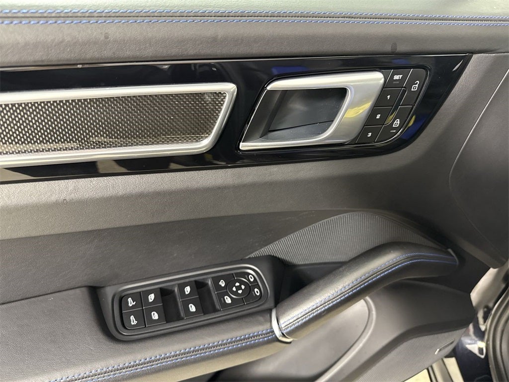 2022 Porsche Cayenne Coupe Coupe AWD