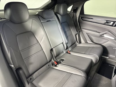 2023 Porsche Cayenne Coupe Turbo