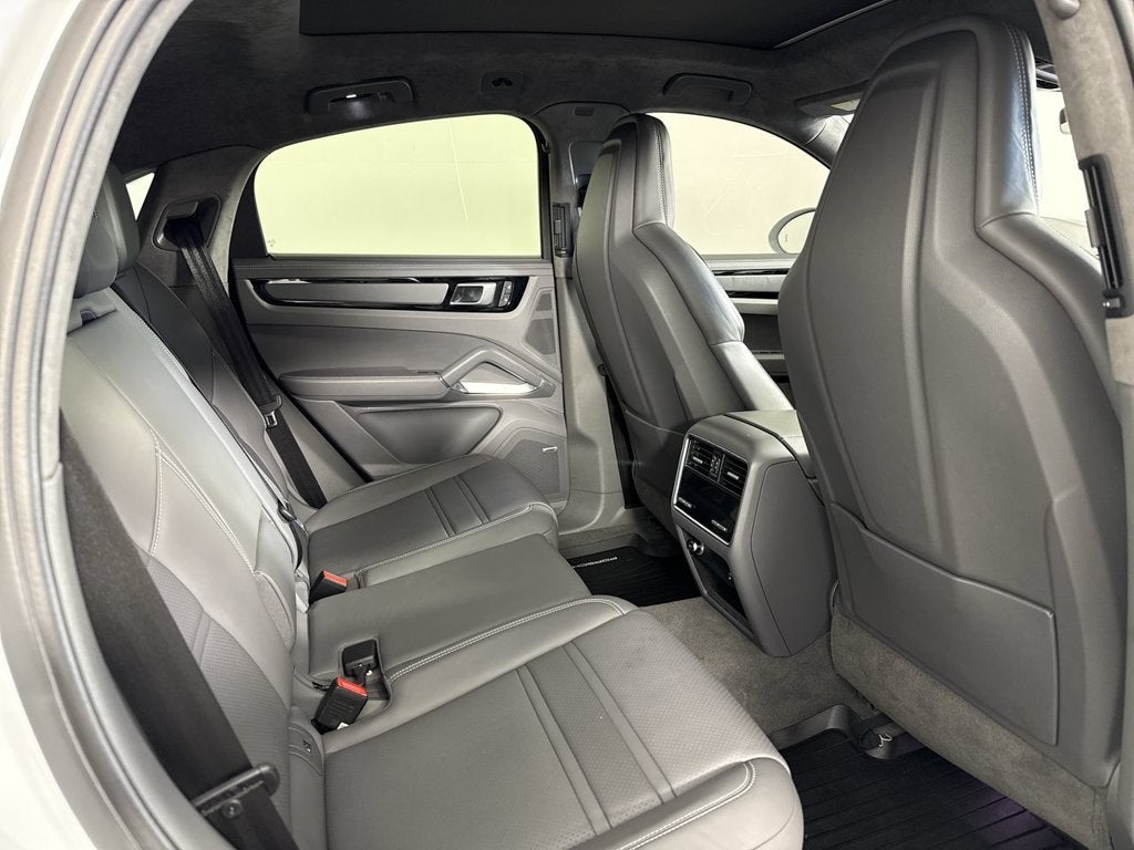 2023 Porsche Cayenne Coupe Turbo