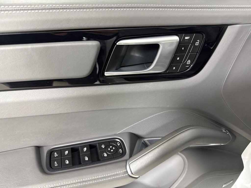2023 Porsche Cayenne Coupe Turbo