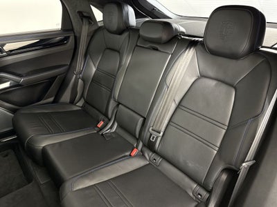 2023 Porsche Cayenne Coupe Turbo