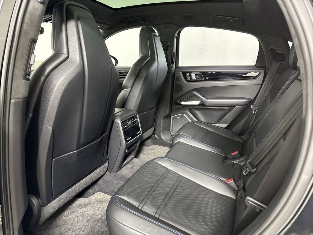 2023 Porsche Cayenne Coupe Turbo