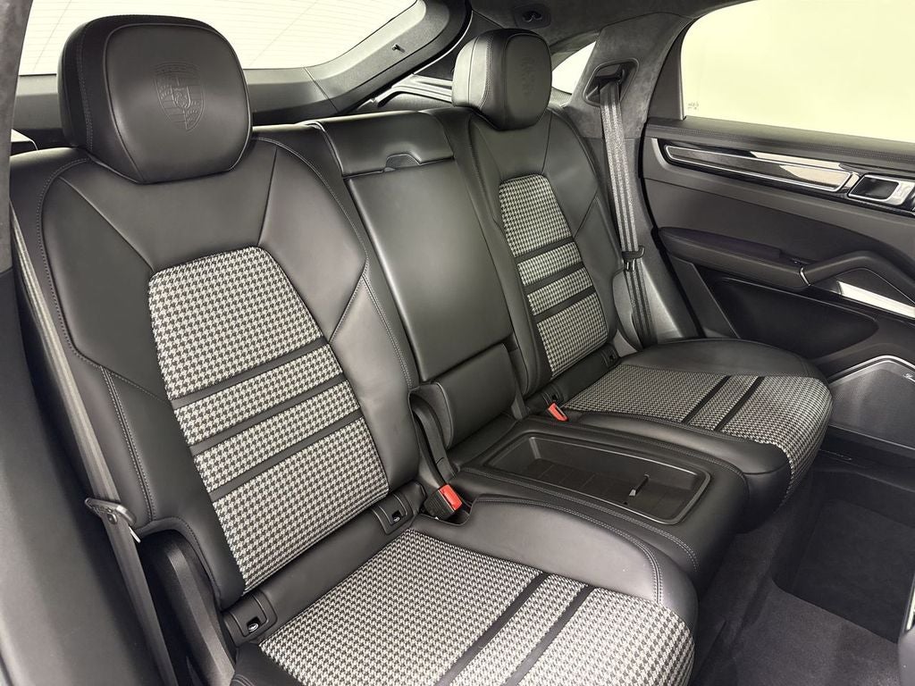 2023 Porsche Cayenne Coupe Turbo