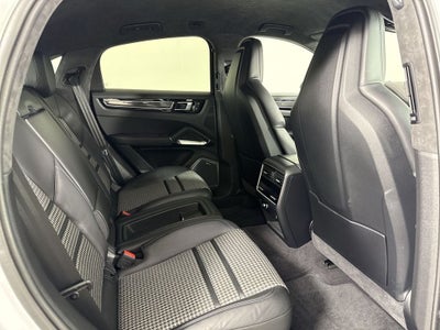 2023 Porsche Cayenne Coupe Turbo