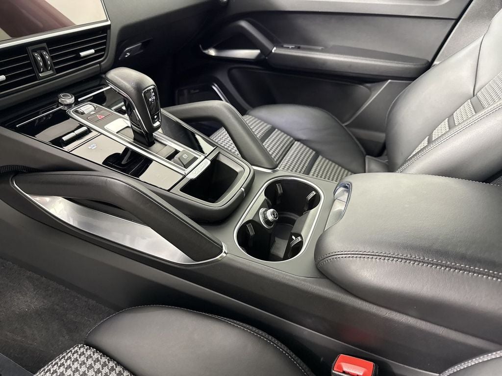 2023 Porsche Cayenne Coupe Turbo