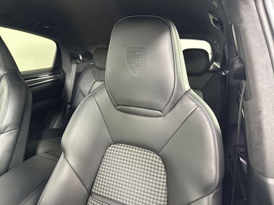 2023 Porsche Cayenne Coupe Turbo