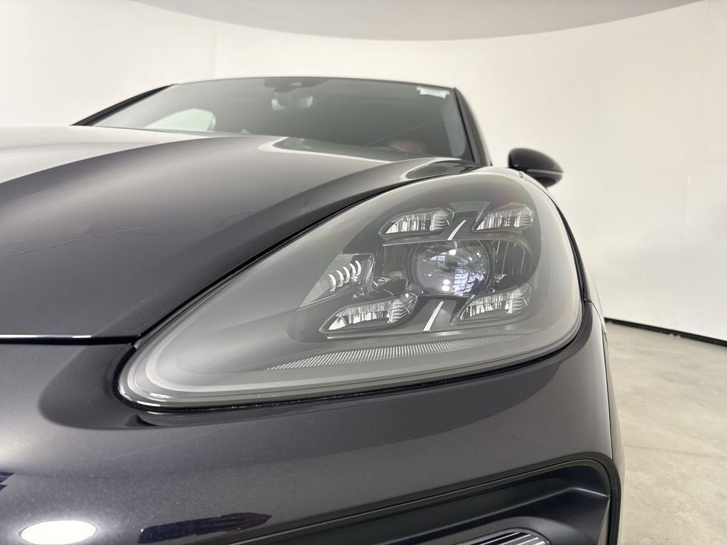 2022 Porsche Cayenne Coupe GTS