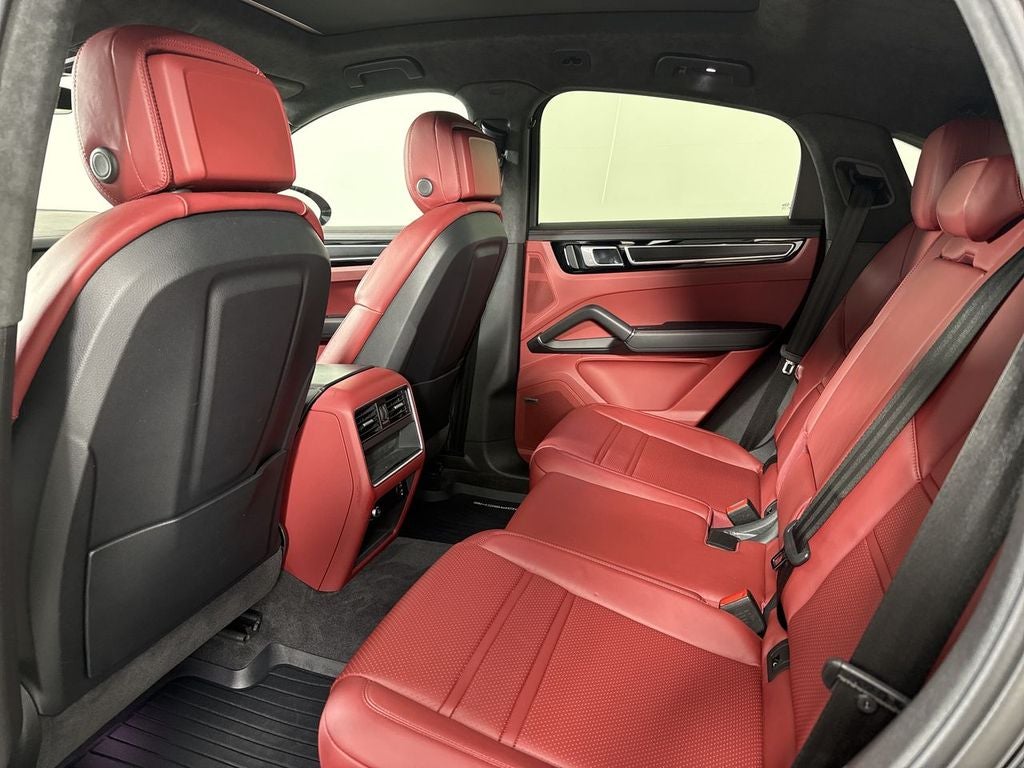 2022 Porsche Cayenne Coupe GTS