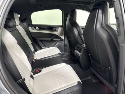 2026 Porsche Cayenne Coupe Cayenne GTS Coupe