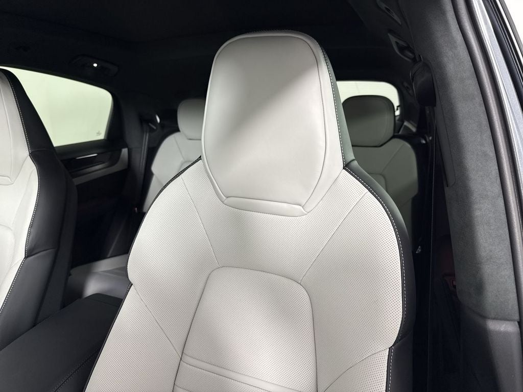 2026 Porsche Cayenne Coupe Cayenne GTS Coupe