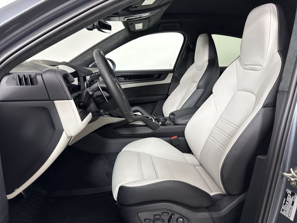 2026 Porsche Cayenne Coupe Cayenne GTS Coupe