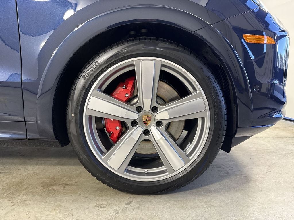 2026 Porsche Cayenne Coupe GTS