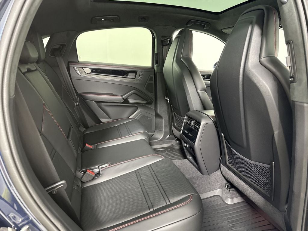 2026 Porsche Cayenne Coupe GTS