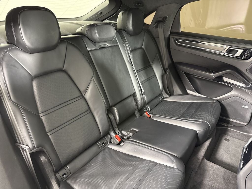 2021 Porsche Cayenne Coupe GTS