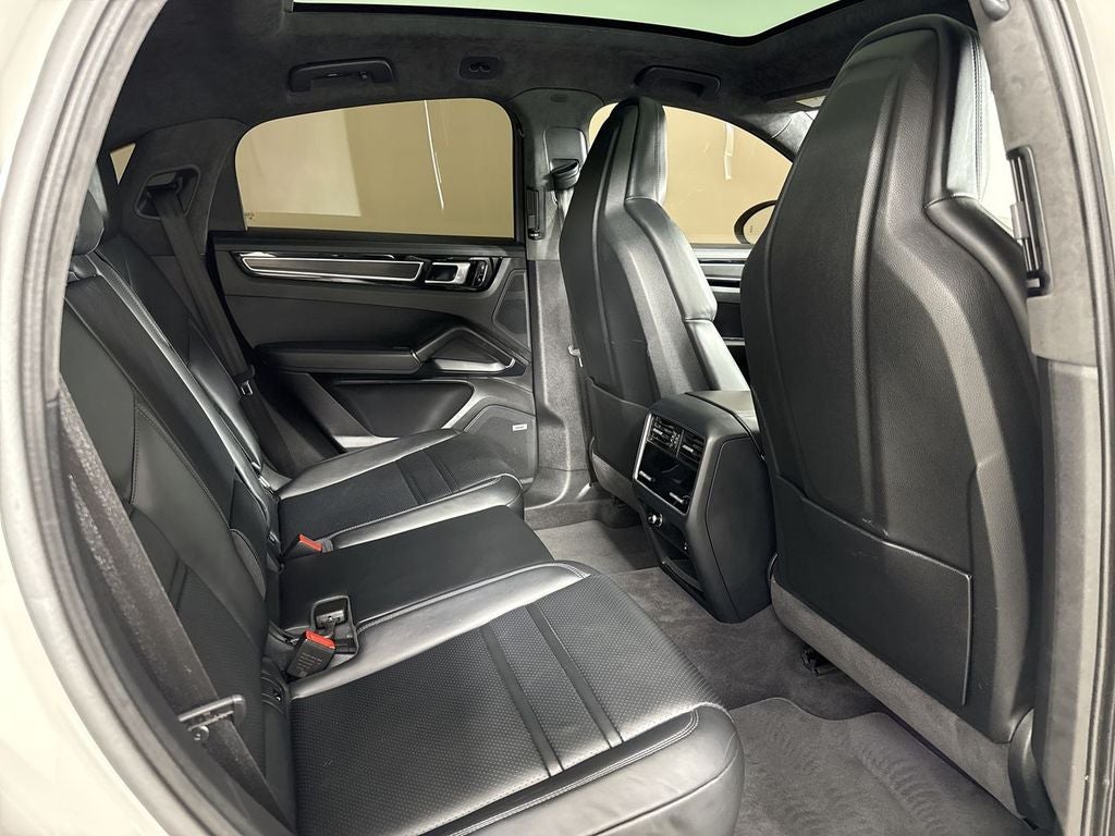 2021 Porsche Cayenne Coupe GTS