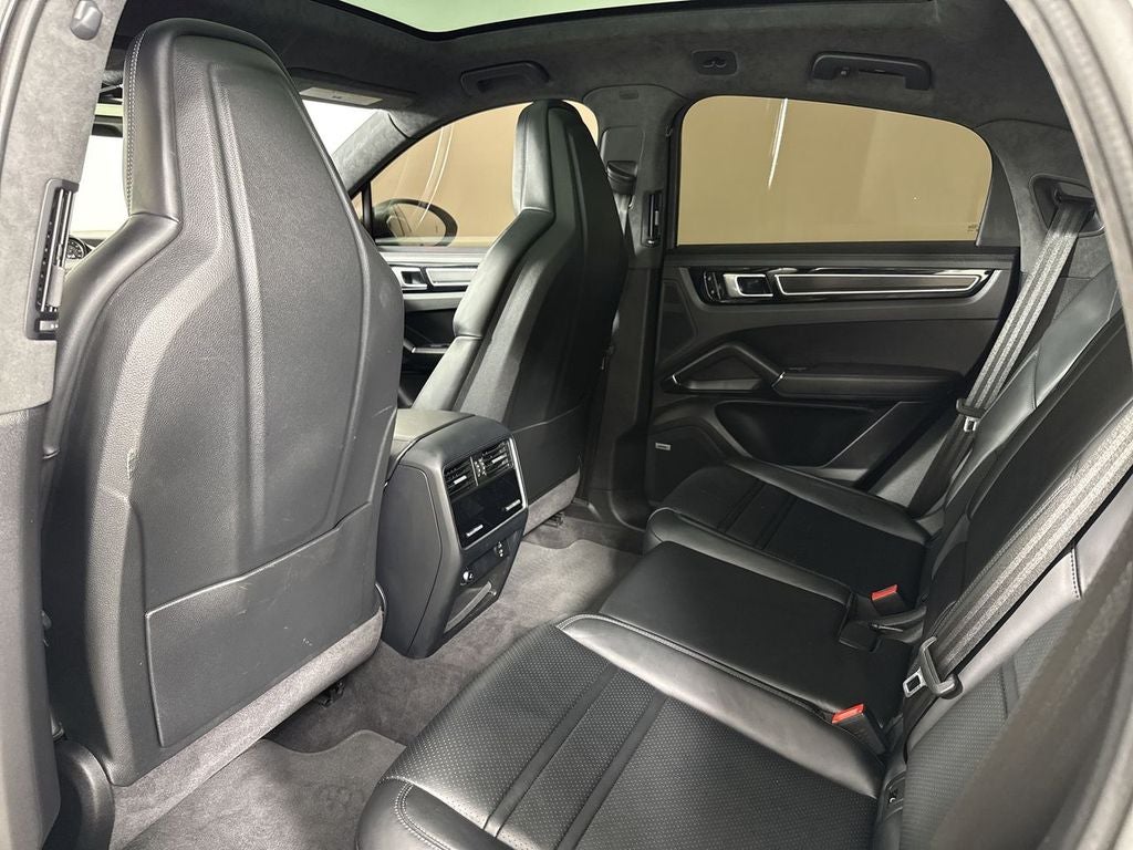 2021 Porsche Cayenne Coupe GTS