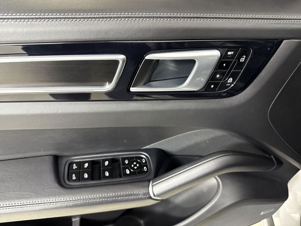 2021 Porsche Cayenne Coupe GTS