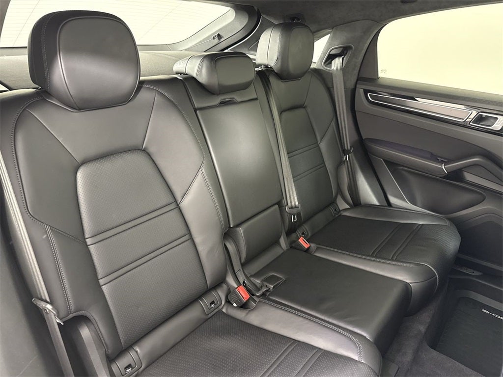 2023 Porsche Cayenne Coupe GTS