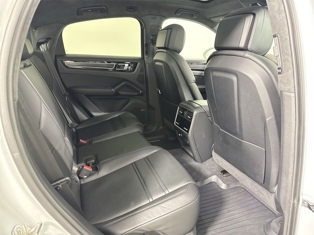 2023 Porsche Cayenne Coupe GTS