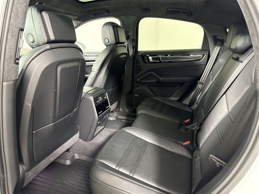 2023 Porsche Cayenne Coupe GTS