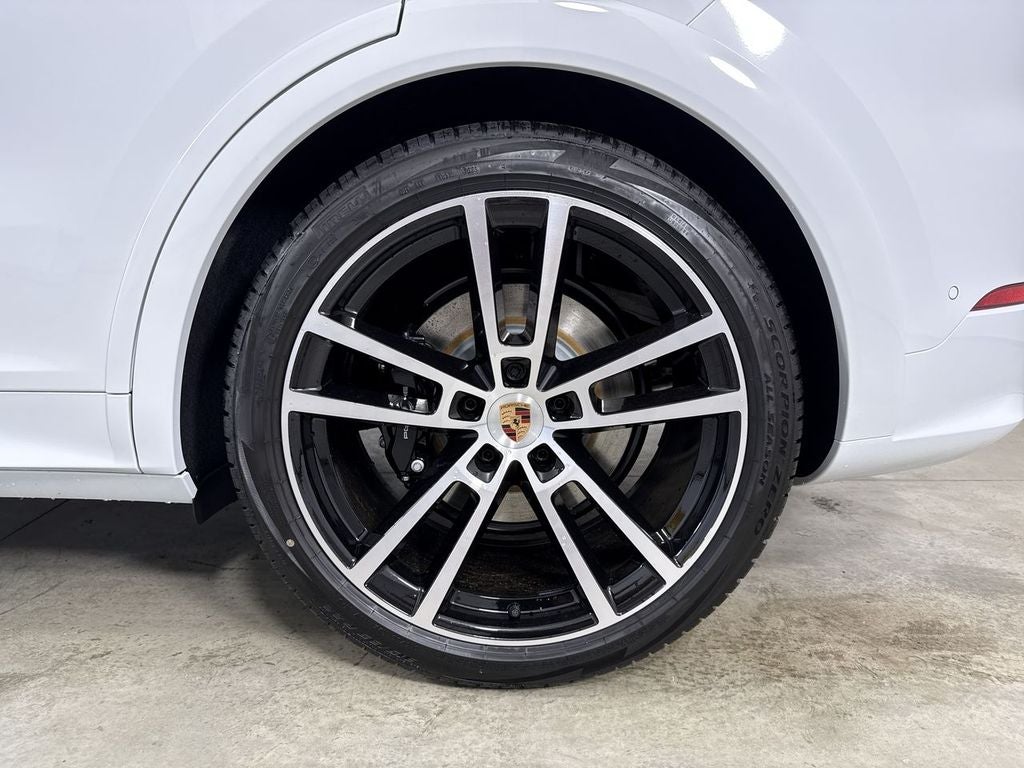 2026 Porsche Cayenne Coupe GTS