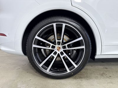 2026 Porsche Cayenne Coupe GTS