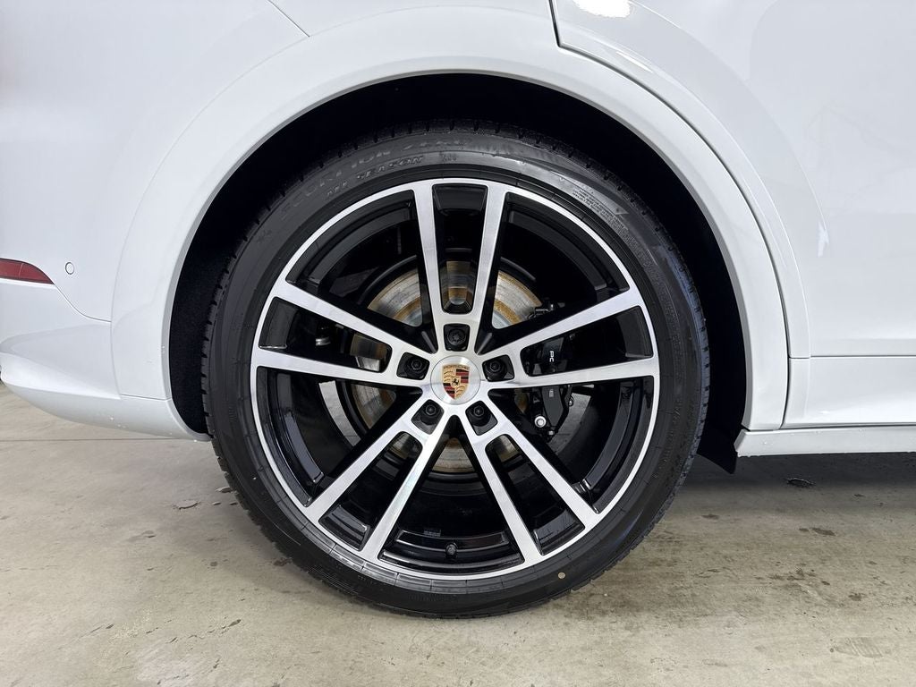 2026 Porsche Cayenne Coupe GTS