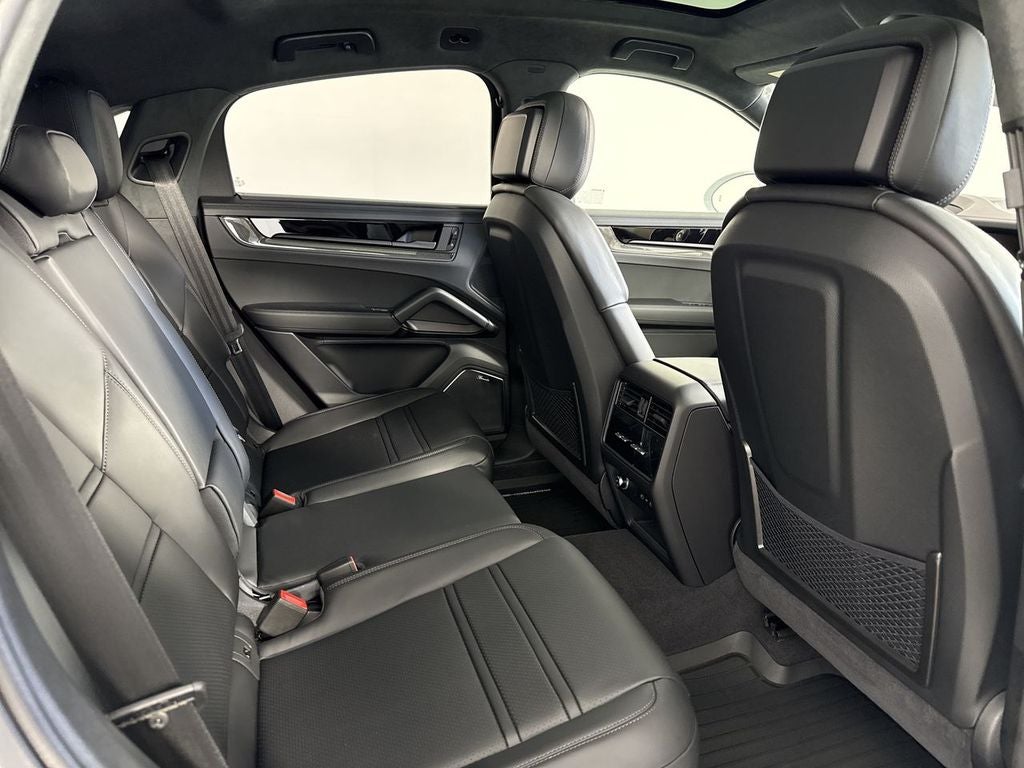 2026 Porsche Cayenne Coupe GTS
