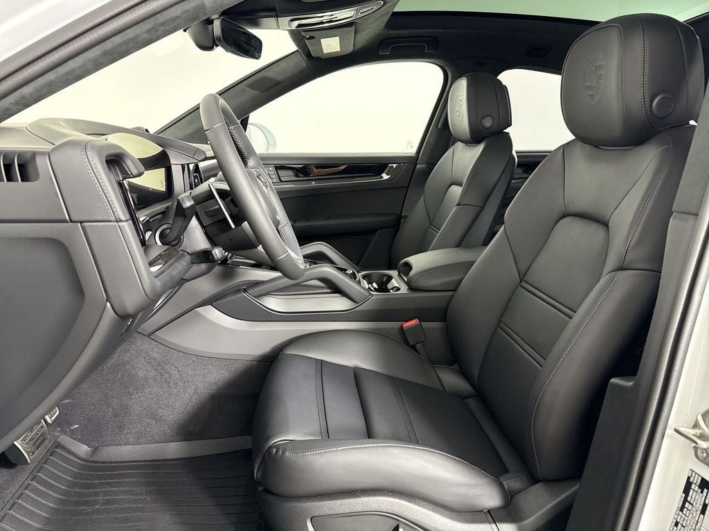 2026 Porsche Cayenne Coupe GTS