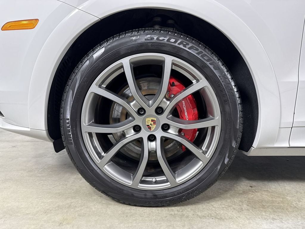 2023 Porsche Cayenne Coupe GTS