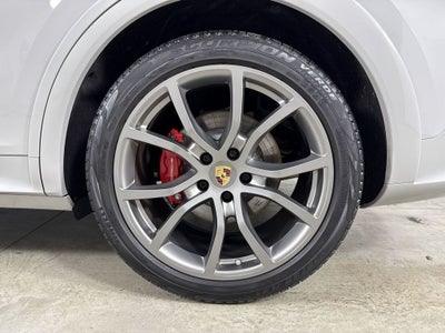 2023 Porsche Cayenne Coupe GTS